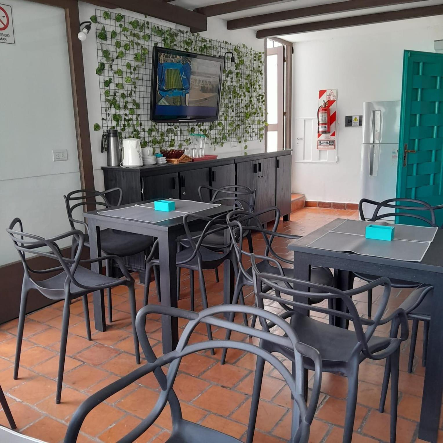 Salta Centro Alojamiento En Avenida Belgrano Bagian luar foto